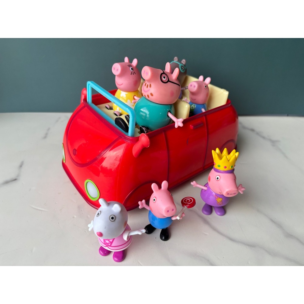 Peppa Pig Red Family Car Toy Vehicle and 7 Figure Lot Set Daddy George Mummy